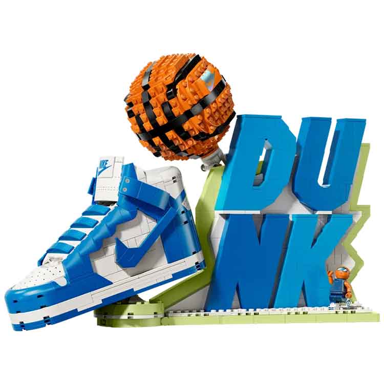 LEGO 43008 Nike Dunk x LEGO Set