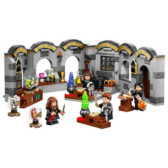 LEGO 76431 Hogwarts Castle: Potions Class