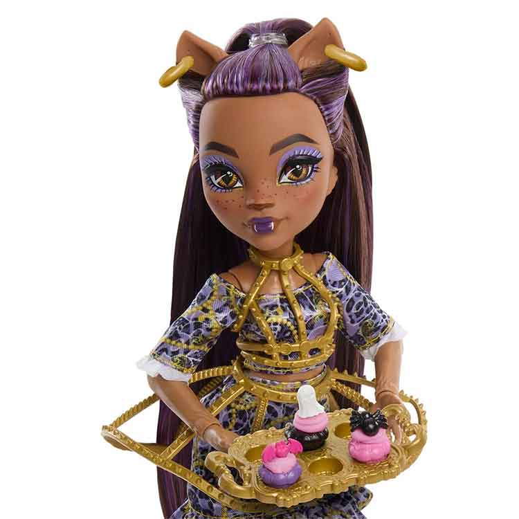 Monster High Scary Sweet Birthday Clawdeen Wolf Doll and Playset